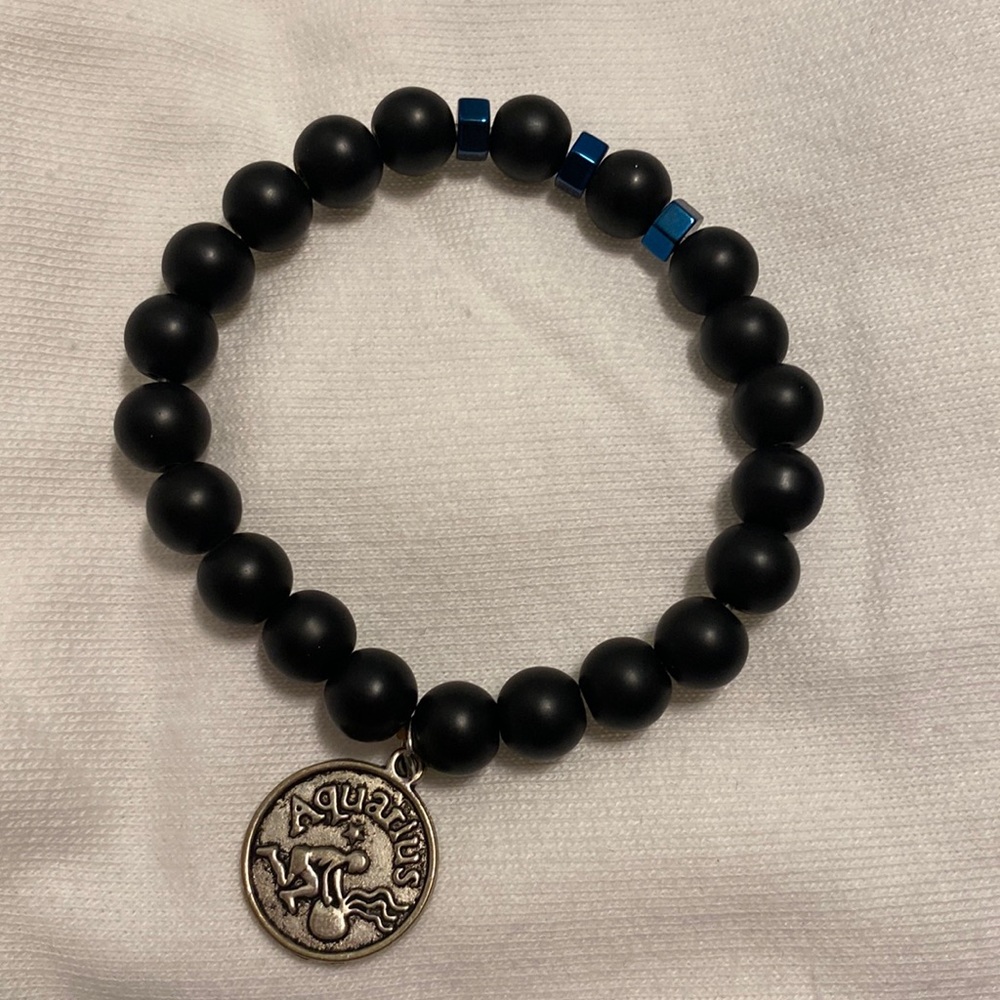 ♒️ Aquarius Zodiac Onyx Bracelet